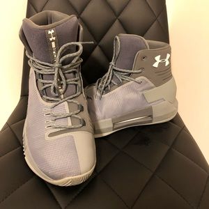 Under Armour Drive 4 men’s basketball shoe.
